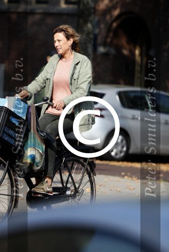 Amsterdam 27 september 2017     
Prinses Marilene v Vollenhoven op de fiets in Amsterdam zuid