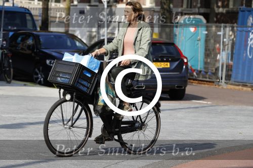 Amsterdam 27 september 2017     
Prinses Marilene v Vollenhoven op de fiets in Amsterdam zuid