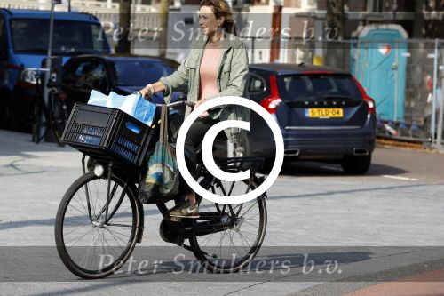 Amsterdam 27 september 2017     
Prinses Marilene v Vollenhoven op de fiets in Amsterdam zuid