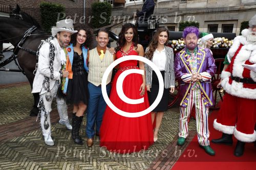 Amsterdam 25 september 2017 
Holly Mae Brood, Martijn Fischer, Yolanthe Sneijder-Cabau, Buddy Vedder, Danny de Munk, Glennis Grace en Carlo Boszhard tijdens de castpresentatie van de Christmas Show 2017 in hotel The Grand. Ruben Nicolai presenteert het.