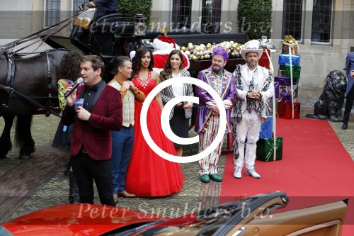 Amsterdam 25 september 2017 
Holly Mae Brood, Martijn Fischer, Yolanthe Sneijder-Cabau, Buddy Vedder, Danny de Munk, Glennis Grace en Carlo Boszhard tijdens de castpresentatie van de Christmas Show 2017 in hotel The Grand. Ruben Nicolai presenteert het.