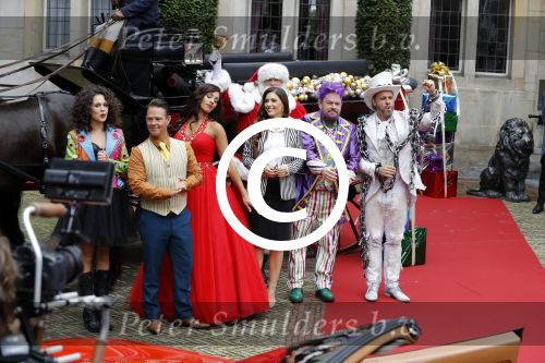 Amsterdam 25 september 2017 
Holly Mae Brood, Martijn Fischer, Yolanthe Sneijder-Cabau, Buddy Vedder, Danny de Munk, Glennis Grace en Carlo Boszhard tijdens de castpresentatie van de Christmas Show 2017 in hotel The Grand. Ruben Nicolai presenteert het.