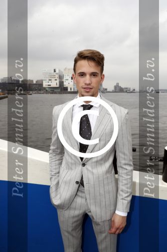 Amsterdam 28 september 2017
Castpresentaie van de Spa ( net 5 serie). De cast bestaat uit Annette Barlo Mattijn Hartemink Eva Marie v d Waal Rein v DuivenbodenDavy Eduard King Juvat Westendorp Beau Schneider Lara Leijs Nzinga Sordam en Eva Bartels.
