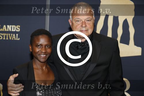 Utrecht 29 september 2017
Uitreiking gouden kalveren in de schouwburg van Utrecht. Richard Claus en partner