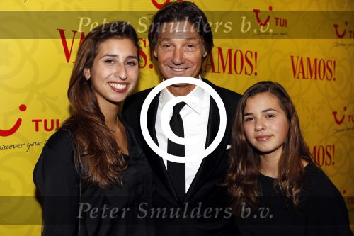 Amsterdam 1 oktober 2017
Premiere Vamos in het nieuwe de la mar theater. Rick Engelkes met ouders en dochters