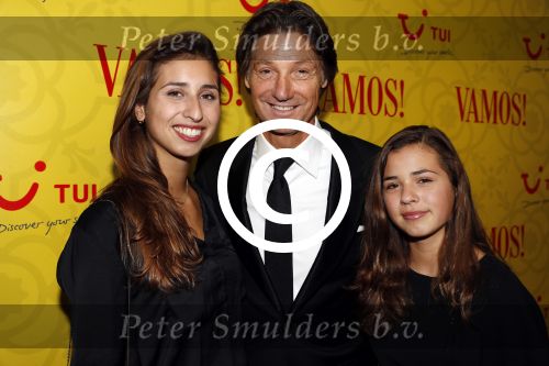 Amsterdam 1 oktober 2017
Premiere Vamos in het nieuwe de la mar theater. Rick Engelkes met ouders en dochters