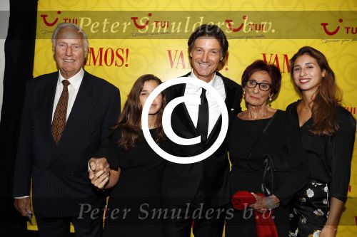 Amsterdam 1 oktober 2017
Premiere Vamos in het nieuwe de la mar theater. Rick Engelkes met ouders en dochters