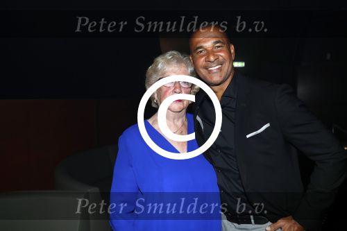 Zaandan 22 september 2017
Karin de Rooij 9 vriendin Ruud Gullit) viert haar 50e verjaardag. Ruud Gullit met moeder en tante