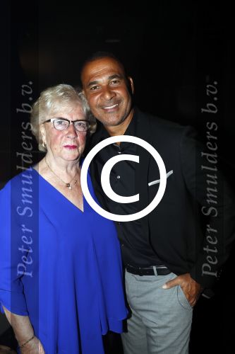 Zaandan 22 september 2017
Karin de Rooij 9 vriendin Ruud Gullit) viert haar 50e verjaardag. Ruud Gullit met moeder en tante
