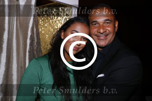 Zaandan 22 september 2017
Karin de Rooij 9 vriendin Ruud Gullit) viert haar 50e verjaardag. Ruud met zijn dochters Felicity en Joelle