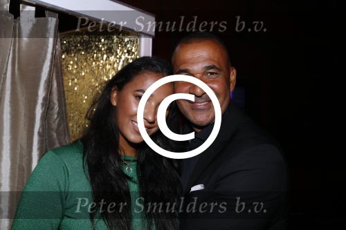 Zaandan 22 september 2017
Karin de Rooij 9 vriendin Ruud Gullit) viert haar 50e verjaardag. Ruud met zijn dochters Felicity en Joelle