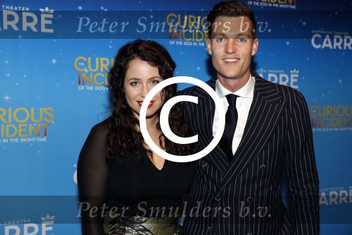 Amsterdam 21 september 2017
The Curious Incident of the Dog in the Night premiere in Carre. Sanne Vogel met vriend