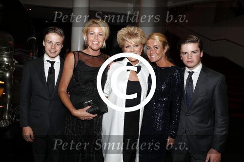 Amsterdam 24 september 2017 
Premiere Annie MG Schmidt met Simone Kleinsma William Spaaij Marjolein Touw Wim v d Driessche en Jeske v d Staak in het de la mar theater. Celeste Verstraete met zoon en  haar zus
