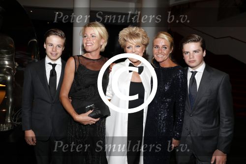 Amsterdam 24 september 2017 
Premiere Annie MG Schmidt met Simone Kleinsma William Spaaij Marjolein Touw Wim v d Driessche en Jeske v d Staak in het de la mar theater. Celeste Verstraete met zoon en  haar zus