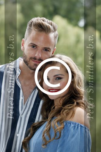 Amsterdam 6 september 2017
Perspresentatie van de musical On Your Feet bij strand Zuid. De cast met oa Ellen Evers, Jim Bakkum, Vajen v d Bosch, Albert Verlinde Nurlaila Kareem en  Tommie Christiaan