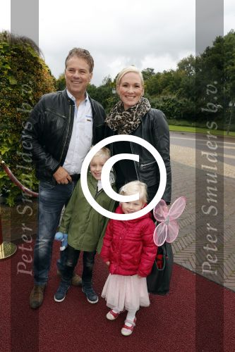 Kaatsheuvel 30 september 2017
Premiere musical in de efteling geschreven door Paul v Loon en Prinses Laurentien. Rein Kolpa en Wieneke Remmers met kinderen