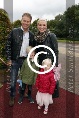 Kaatsheuvel 30 september 2017
Premiere musical in de efteling geschreven door Paul v Loon en Prinses Laurentien. Rein Kolpa en Wieneke Remmers met kinderen