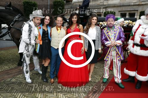 Amsterdam 25 september 2017 
Holly Mae Brood, Martijn Fischer, Yolanthe Sneijder-Cabau, Buddy Vedder, Danny de Munk, Glennis Grace en Carlo Boszhard tijdens de castpresentatie van de Christmas Show 2017 in hotel The Grand. Ruben Nicolai presenteert het.