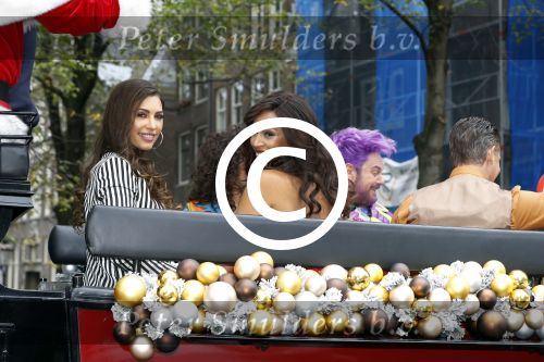 Amsterdam 25 september 2017 
Holly Mae Brood, Martijn Fischer, Yolanthe Sneijder-Cabau, Buddy Vedder, Danny de Munk, Glennis Grace en Carlo Boszhard tijdens de castpresentatie van de Christmas Show 2017 in hotel The Grand. Ruben Nicolai presenteert het.