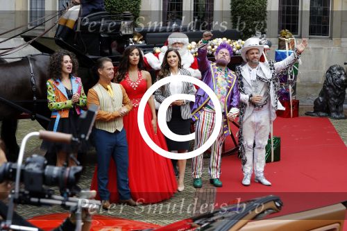 Amsterdam 25 september 2017 
Holly Mae Brood, Martijn Fischer, Yolanthe Sneijder-Cabau, Buddy Vedder, Danny de Munk, Glennis Grace en Carlo Boszhard tijdens de castpresentatie van de Christmas Show 2017 in hotel The Grand. Ruben Nicolai presenteert het.