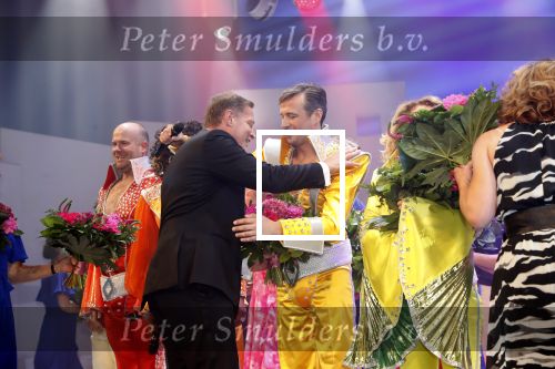 Utrecht 23 september 2018
Premiere Mamma Mia in beatrixtheater. Hoofdrollen zijn er voor Antje Monteiro Jolijn Henneman Sophia Wezer Hilke Bierman Dieter Troubleyn Emiel de Jong en Soy Kroon. Albert Verlinde