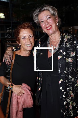 Amstelveen 24 september 2018
Premiere tussen kunst en kitch in schouwburg Amstelveen.  Anne Rose Bantzinger