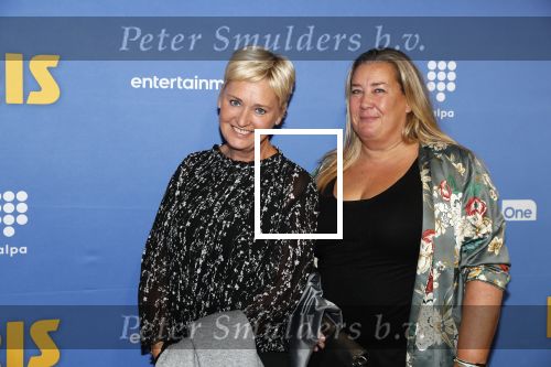 Amsterdam 17 september 2018
Premiere Doris in Tuschinski. De cast bestaat uit oa Tjitske Reidinga Guy Clemens Bracha v Doesburgh Tanik Moree Peter Blok . Annemiek de Vroeg met collega