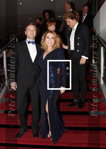 Utrecht 23 september 2018
Premiere Mamma Mia in beatrixtheater. Hoofdrollen zijn er voor Antje Monteiro Jolijn Henneman Sophia Wezer Hilke Bierman Dieter Troubleyn Emiel de Jong en Soy Kroon.