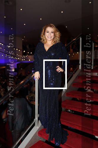 Utrecht 23 september 2018
Premiere Mamma Mia in beatrixtheater. Hoofdrollen zijn er voor Antje Monteiro Jolijn Henneman Sophia Wezer Hilke Bierman Dieter Troubleyn Emiel de Jong en Soy Kroon.