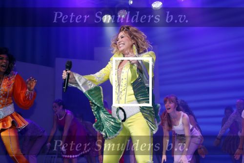 Utrecht 23 september 2018
Premiere Mamma Mia in beatrixtheater. Hoofdrollen zijn er voor Antje Monteiro Jolijn Henneman Sophia Wezer Hilke Bierman Dieter Troubleyn Emiel de Jong en Soy Kroon.