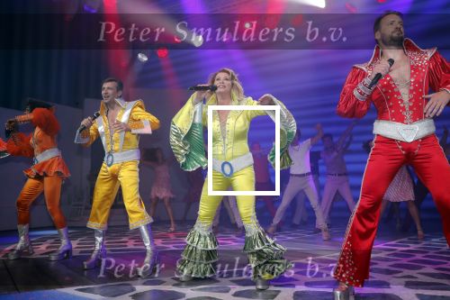 Utrecht 23 september 2018
Premiere Mamma Mia in beatrixtheater. Hoofdrollen zijn er voor Antje Monteiro Jolijn Henneman Sophia Wezer Hilke Bierman Dieter Troubleyn Emiel de Jong en Soy Kroon.