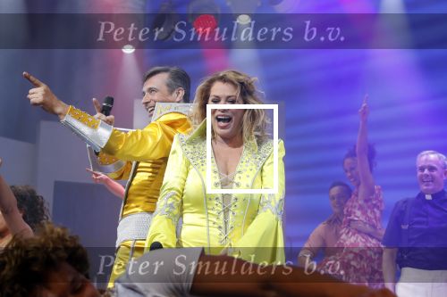 Utrecht 23 september 2018
Premiere Mamma Mia in beatrixtheater. Hoofdrollen zijn er voor Antje Monteiro Jolijn Henneman Sophia Wezer Hilke Bierman Dieter Troubleyn Emiel de Jong en Soy Kroon.