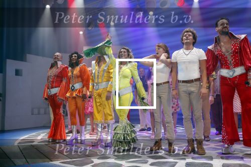 Utrecht 23 september 2018
Premiere Mamma Mia in beatrixtheater. Hoofdrollen zijn er voor Antje Monteiro Jolijn Henneman Sophia Wezer Hilke Bierman Dieter Troubleyn Emiel de Jong en Soy Kroon.