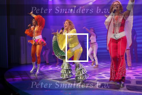 Utrecht 23 september 2018
Premiere Mamma Mia in beatrixtheater. Hoofdrollen zijn er voor Antje Monteiro Jolijn Henneman Sophia Wezer Hilke Bierman Dieter Troubleyn Emiel de Jong en Soy Kroon.