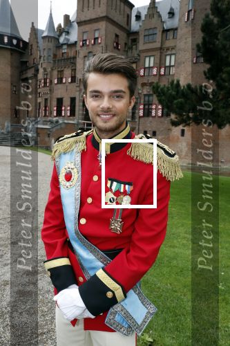 Haarzuilens 12 september 2018
Presentatie cast RTL Kerstshow op kasteel de haar. De cast bestaat uit Carlo Boszhard Buddy Vedder Esmee v Kampen Berget Lewis Pip Pellens Fred v Leer Ger Otte Celinde Schoenmaker en de kerstman.