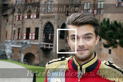Haarzuilens 12 september 2018
Presentatie cast RTL Kerstshow op kasteel de haar. De cast bestaat uit Carlo Boszhard Buddy Vedder Esmee v Kampen Berget Lewis Pip Pellens Fred v Leer Ger Otte Celinde Schoenmaker en de kerstman.