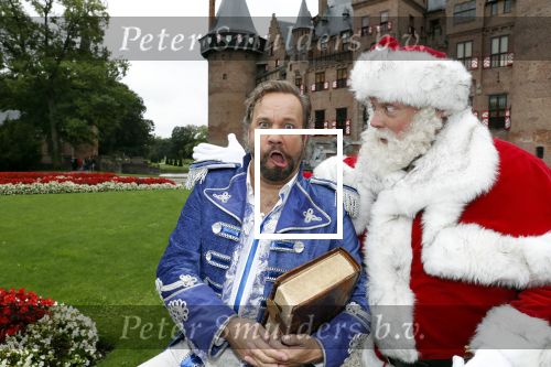 Haarzuilens 12 september 2018
Presentatie cast RTL Kerstshow op kasteel de haar. De cast bestaat uit Carlo Boszhard Buddy Vedder Esmee v Kampen Berget Lewis Pip Pellens Fred v Leer Ger Otte Celinde Schoenmaker en de kerstman.