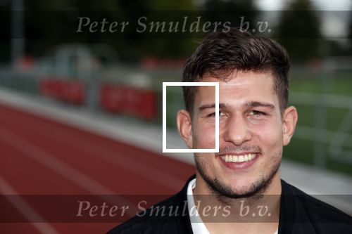 Amsterdam 11 september 2018
Het volledige team van hardlopers voor Only Friends bestaat uit tien personen: zanger Robert Leroy, chef-kok Ramon Beuk, ex-voetbalster Anouk Hoogendijk, eSporter Koen Weijland, Carlos Platier (judoka en winnaar Expeditie Robinson 2017), JoÃ«lle Witschge (deelneemster Expeditie Robinson), huisarts/schrijver/vlogger Rutger Verhoeff, social media influencer Jamie de Boer, Maup van den Berg en Stefan Valk. Ze gaan de marathon van New York lopen.