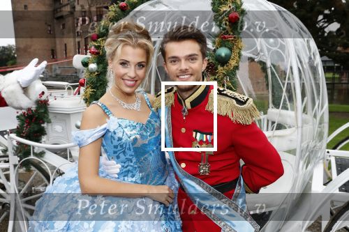 Haarzuilens 12 september 2018
Presentatie cast RTL Kerstshow op kasteel de haar. De cast bestaat uit Carlo Boszhard Buddy Vedder Esmee v Kampen Berget Lewis Pip Pellens Fred v Leer Ger Otte Celinde Schoenmaker en de kerstman.