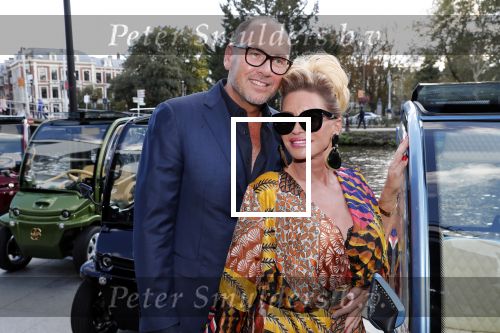 Amsterdam 25 september 2018
Presentatie Amsterdam XXXL bij sushisamba. Connie Witteman kwam met partner Eugene v Dun. Mark Teurlings geeft Amsterdam XXXL uit