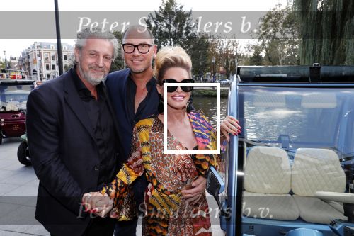 Amsterdam 25 september 2018
Presentatie Amsterdam XXXL bij sushisamba. Connie Witteman kwam met partner Eugene v Dun. Mark Teurlings geeft Amsterdam XXXL uit