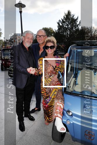 Amsterdam 25 september 2018
Presentatie Amsterdam XXXL bij sushisamba. Connie Witteman kwam met partner Eugene v Dun. Mark Teurlings geeft Amsterdam XXXL uit