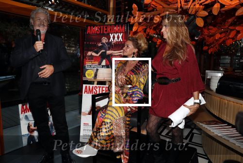 Amsterdam 25 september 2018
Presentatie Amsterdam XXXL bij sushisamba. Connie Witteman kwam met partner Eugene v Dun. Mark Teurlings geeft Amsterdam XXXL uit