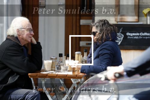 Amsterdam 15 september 2018
Eddy habbema met zijn vrouw op terras.