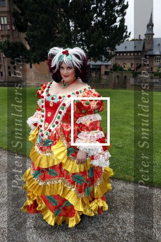 Haarzuilens 12 september 2018
Presentatie cast RTL Kerstshow op kasteel de haar. De cast bestaat uit Carlo Boszhard Buddy Vedder Esmee v Kampen Berget Lewis Pip Pellens Fred v Leer Ger Otte Celinde Schoenmaker en de kerstman.