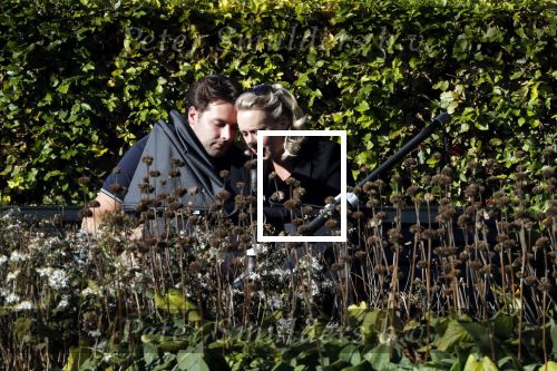 Amsterdam 27 september 2018
Eva Jinek en haar vriend Dexter gaan voor het eerst wandelen met hun zoon Pax.