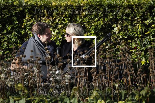 Amsterdam 27 september 2018
Eva Jinek en haar vriend Dexter gaan voor het eerst wandelen met hun zoon Pax.