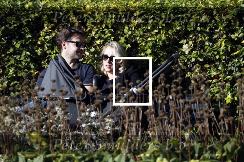 Amsterdam 27 september 2018
Eva Jinek en haar vriend Dexter gaan voor het eerst wandelen met hun zoon Pax.