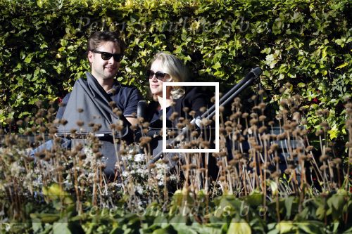 Amsterdam 27 september 2018
Eva Jinek en haar vriend Dexter gaan voor het eerst wandelen met hun zoon Pax.