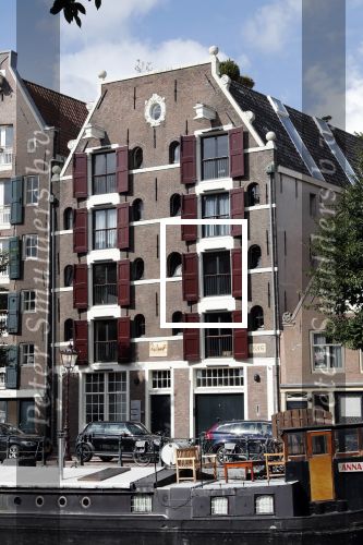 Amsterdam 15 september 2018
Frank de Grave loopt van zijn huis naar zijn auto.